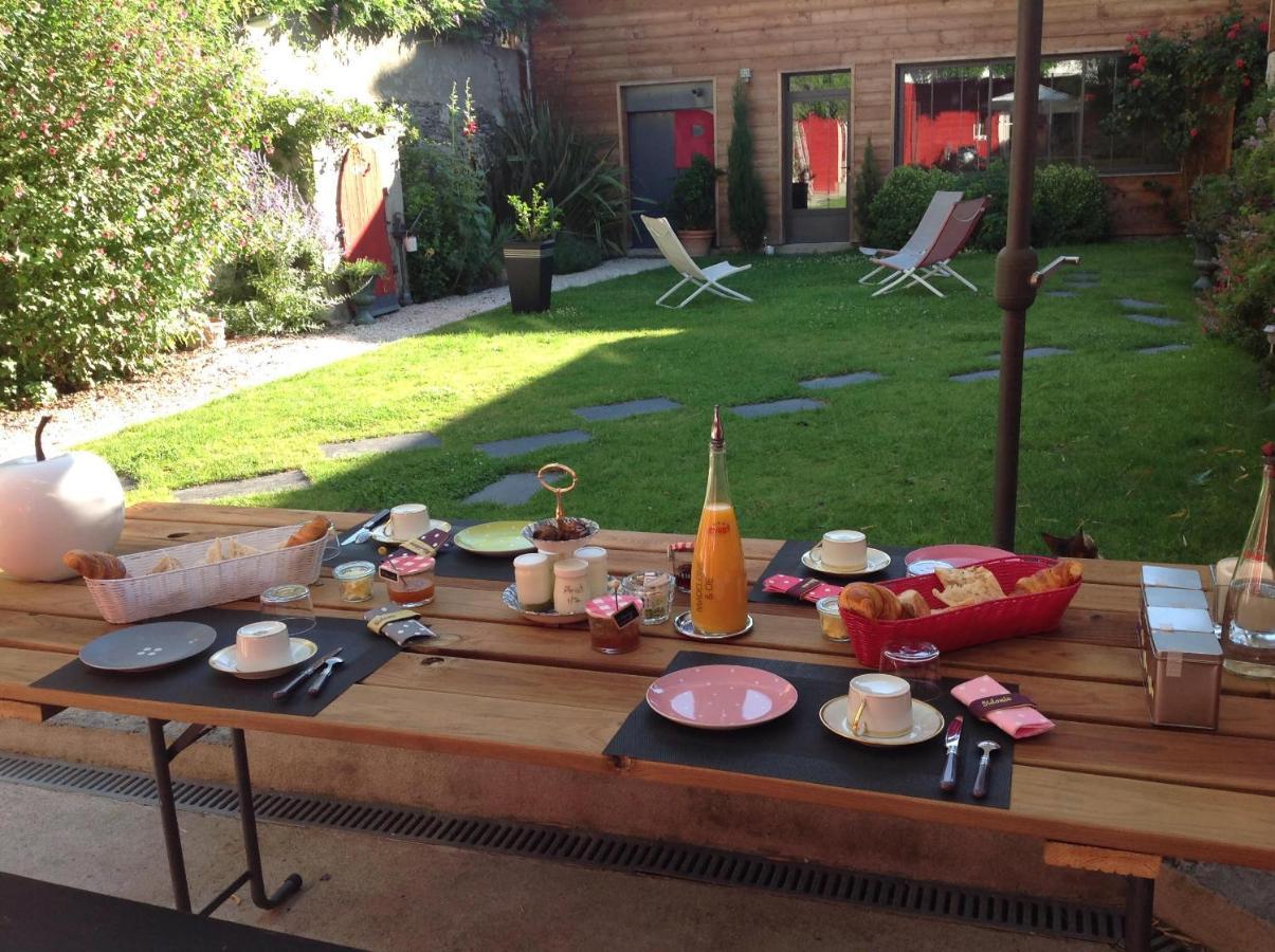 Bed and Breakfast Madeleine Et Cie Angers Exterior foto