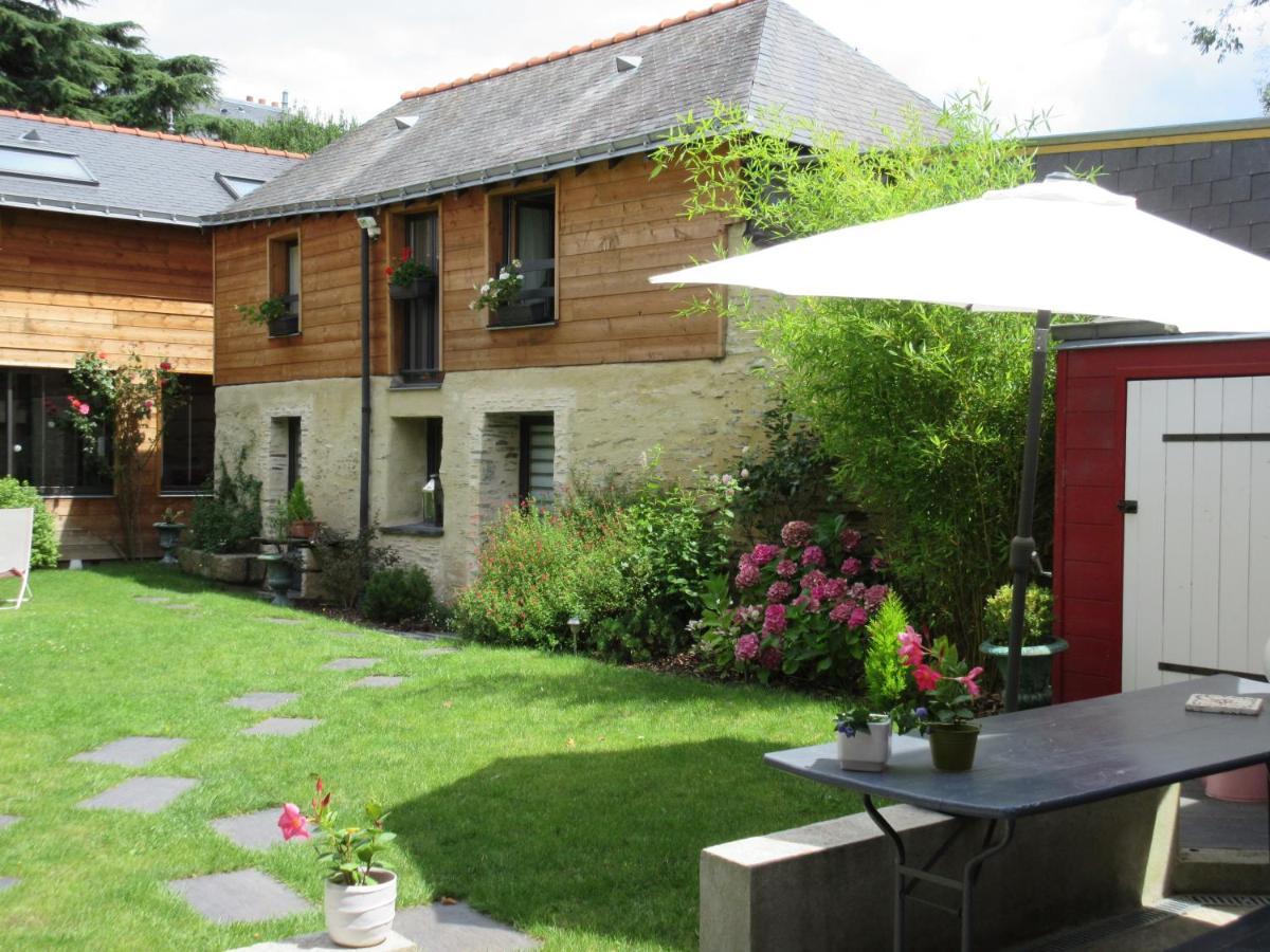 Bed and Breakfast Madeleine Et Cie Angers Exterior foto